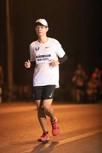 BIB: 41221
                            <button type="button" onclick="openModal(7795200)" class="btn btn-primary btn-sm float-right btn-popup" data-toggle="modal" data-target=".modal-high-quality">
                        <i class="fas fa-shopping-cart"></i> Add to Cart
                    </button>
                                            <button type="button" onclick="isThisMe(7795200, true)" class="btn btn-success btn-sm float-right btn-popup btn-isme hidden" data-toggle="tooltip" data-placement="bottom" title="นี่คือรูปของคุณใช่ไหม คลิกที่นี่เพื่อเอาเข้าอัลบั้ม">
                        <i class="fas fa-plus"></i> Add to album
                    </button>
                    <button type="button" onclick="isThisMe(7795200, false)" class="btn btn-warning btn-sm float-right btn-popup btn-isnotme hidden">
                        <i class="fas fa-ban"></i> Remove from album
                    </button>